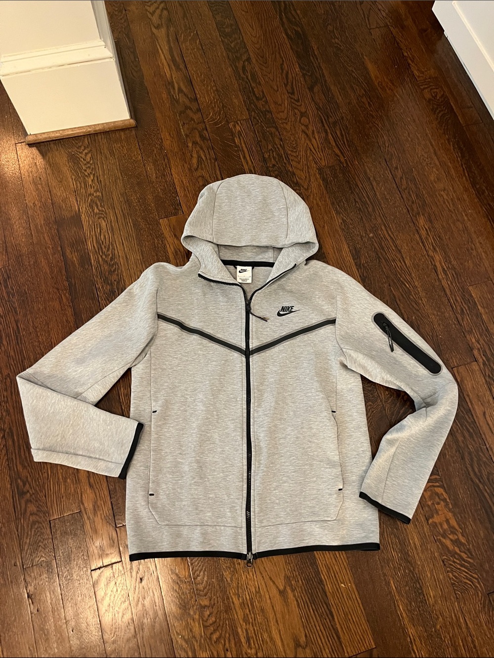 Nike tech zip front sweatshirt like new size men small or children’s extra large